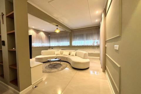 Velika Gorica, moderan penthouse, kompletno namješten