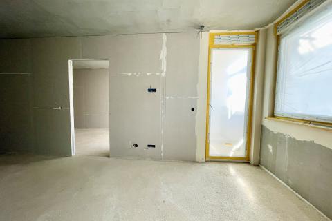 Senj - dvosoban stan sa puno svjetlosti