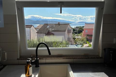 Grad Krk, trosoban stan s pogledom na more