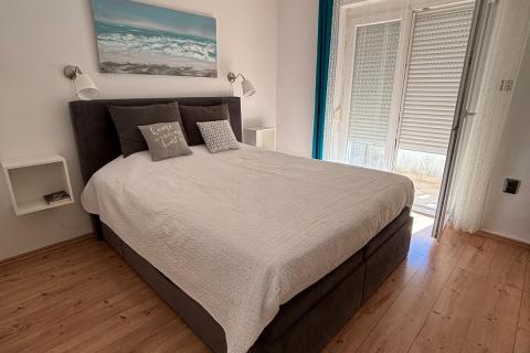 Grad Krk, trosoban stan s pogledom na more