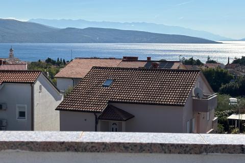 Grad Krk, trosoban stan s pogledom na more