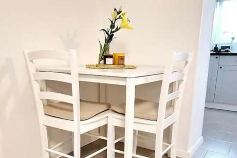 Grad Krk - jednosoban stan s okućnicom