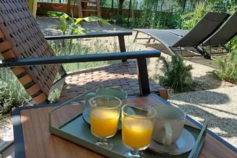 Grad Krk - jednosoban stan s okućnicom