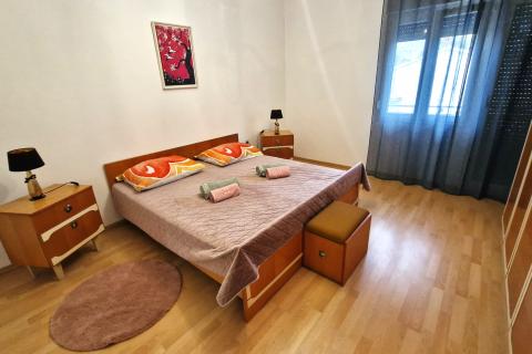 Pula, Kaštanjer – 120 m² Wohnung, Balkon, Ruhige Lage