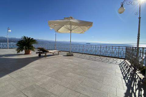 Condo/Apartment Ičići, Opatija - Okolica, 140m2