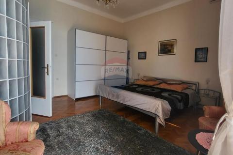 Condo/Apartment Ičići, Opatija - Okolica, 140m2
