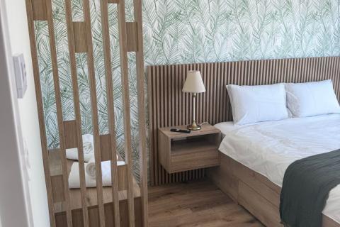 LOVRAN, Luksuzni dvoetažni stan s bazenom, 100m od mora!