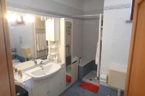 Istra, Umag - kuća s 3 stana, pogled na more