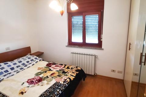 Istra, Umag - kuća s 3 stana, pogled na more