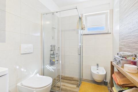 Casa con piscina in zona tranquilla vicino a Rovigno