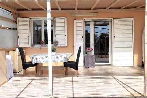 Istra, Kaštel okolica- stan za najam radnicima