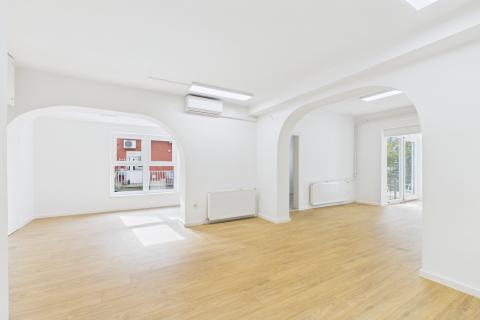 Unternehmesverkauf Donji grad, Donji Grad, 380m2