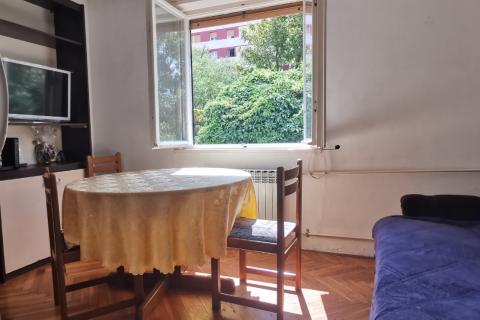 Rijeka, Vojak, stan 32 m2, prizemlje - odlična lokacija