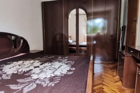 Rijeka, Vojak, stan 32 m2, prizemlje - odlična lokacija