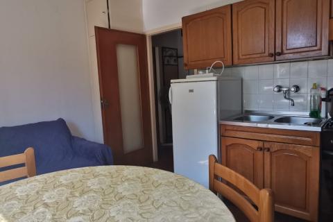 Rijeka, Vojak, stan 32 m2, prizemlje - odlična lokacija