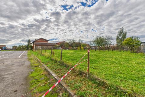 Luka, Vrbovec, Kuća s okućnicom