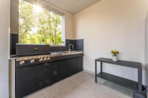 Istra,Medulin-velika moderna vila s bazenom 