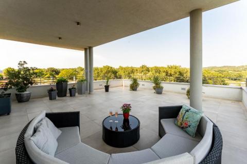 Istra,Medulin-velika moderna vila s bazenom 