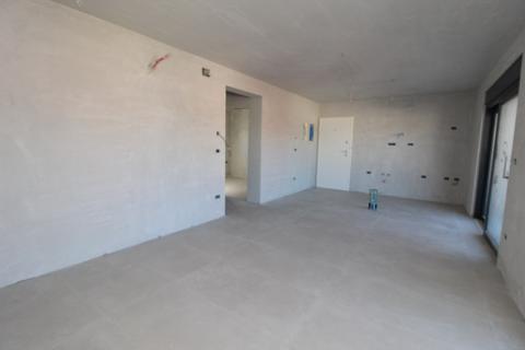 Istra, Umag - Dvosoban stan u novogradnji 