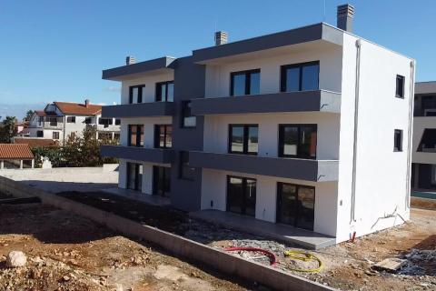 Istra, Umag - Dvosoban stan u novogradnji 