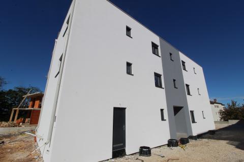 Istra, Umag - Dvosoban stan u novogradnji 