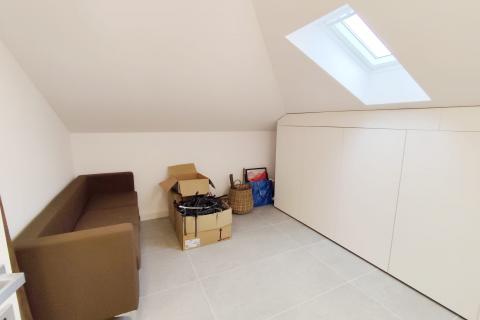 Rijeka, Vojak, najam novoadaptiranog stana s dvorištem