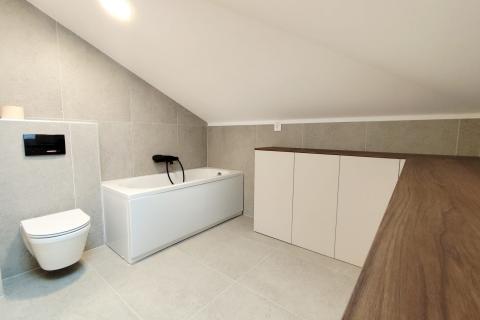 Rijeka, Vojak, najam novoadaptiranog stana s dvorištem