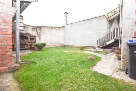 Zagreb, Botinec, kuća s tri stana