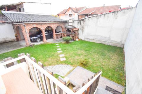 Zagreb, Botinec, kuća s tri stana