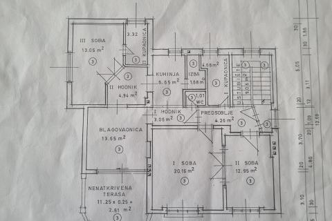 OPATIJA- stan 3S+DB u vili, 100 m od mora, parking, balkon, pogled na more