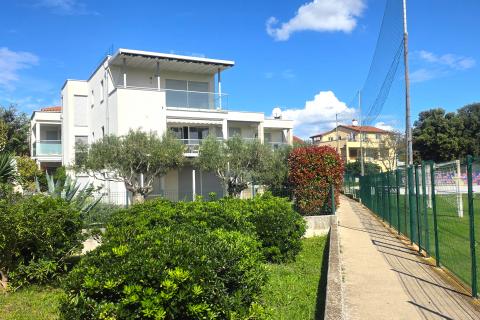 Istra,Novigrad-Stan u prizemlju 50 m do mora