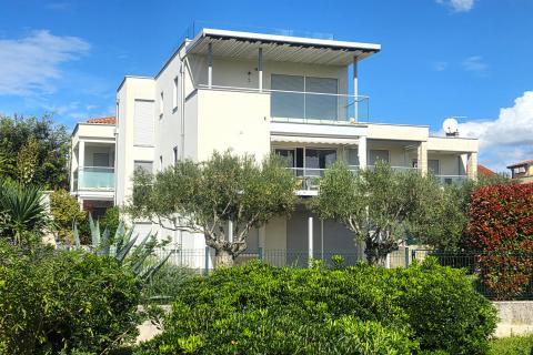 Istra,Novigrad-Stan u prizemlju 50 m do mora