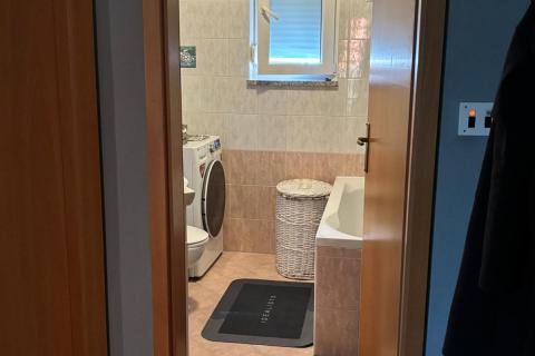 Rijeka, Srdoči, trosoban stan, 85 m2