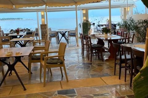 Istra,Umag-Restoran prvi red do mora za dugoročni najam