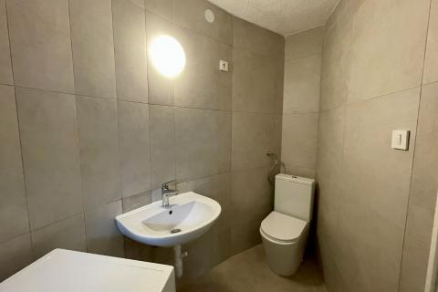 Novi Vinodolski - kuća u starom gradu 2. red od mora