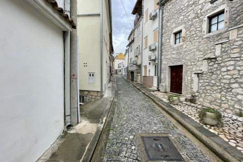 Novi Vinodolski - kuća u starom gradu 2. red od mora