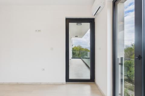 Novi Vinodolski, Klenovica - dvosoban stan prvi red od mora