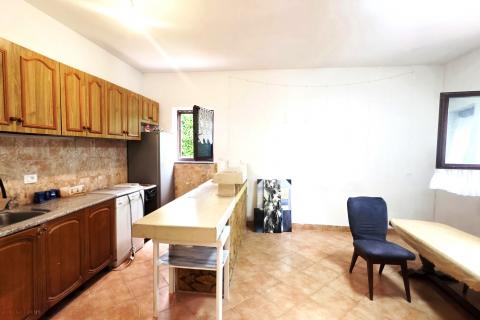 Istra,Umag-Dvosobni stan u blizini centra