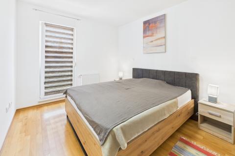 PULA, VIDIKOVAC - stan blizina plaže, lift