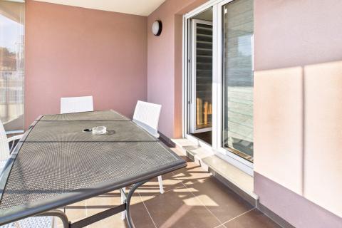 PULA, VIDIKOVAC - stan blizina plaže, lift