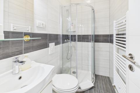 Zagreb, Donji Grad, Studio apartman