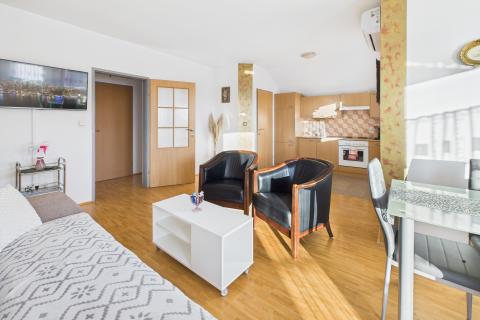 Zaprešić, Jablanovec- trosoban stan s balkonom