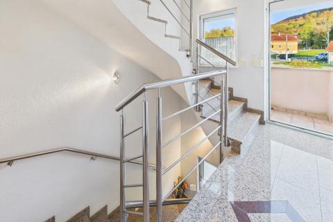 Zaprešić, Jablanovec- trosoban stan s balkonom