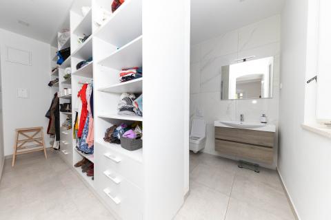 Crikvenica, Bribir- villa s bazenom u centru