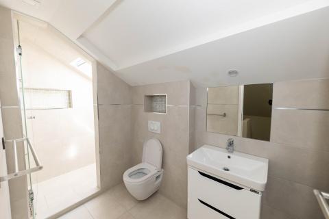 Crikvenica, Bribir- villa s bazenom u centru