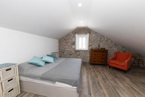 Crikvenica, Bribir- villa s bazenom u centru