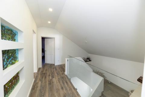 Crikvenica, Bribir- villa s bazenom u centru