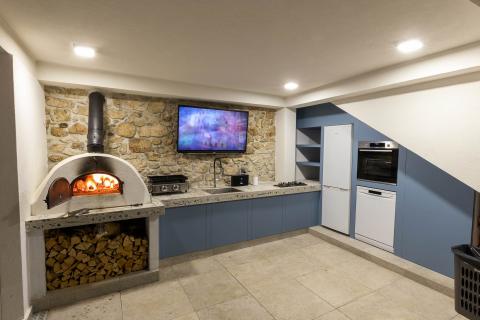 Crikvenica, Bribir- villa s bazenom u centru