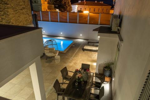 Crikvenica, Bribir- villa s bazenom u centru