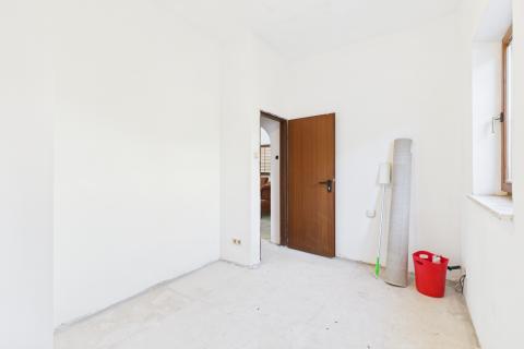 Pula, Veruda Porat - kuća sa tri stana